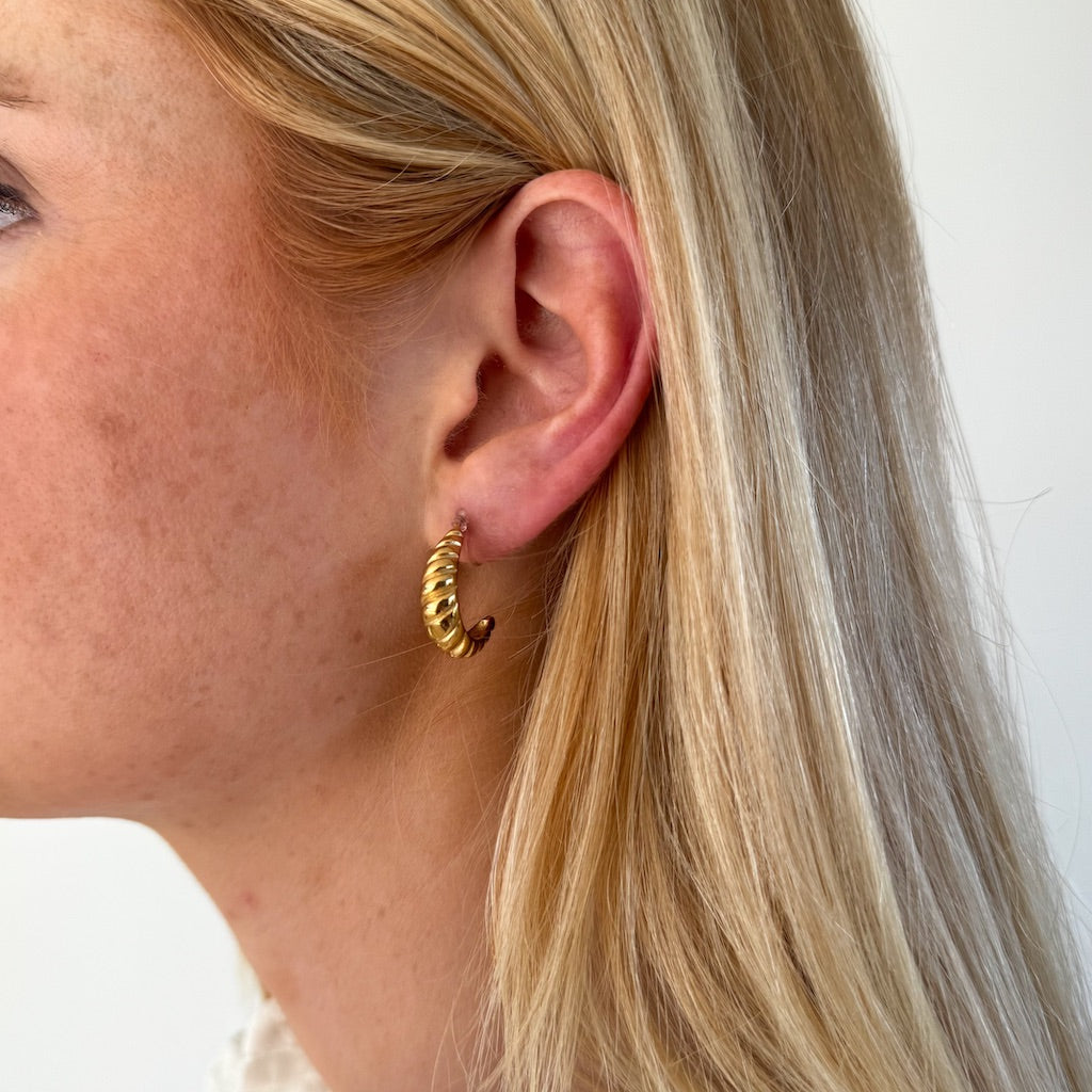 DIVA CLIP ON EARRINGS