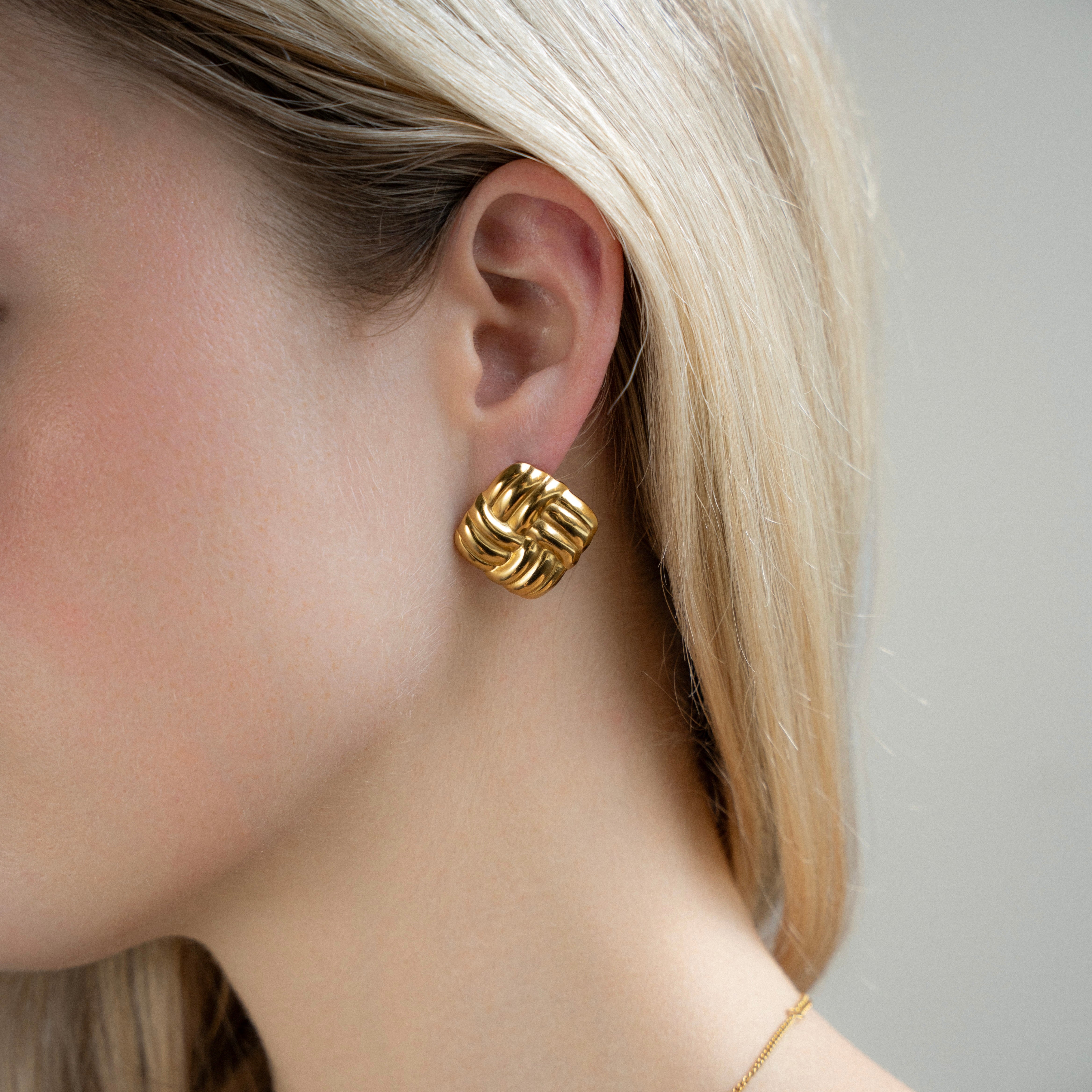 GOLDEN WAFFLES CLIP ON EARRINGS