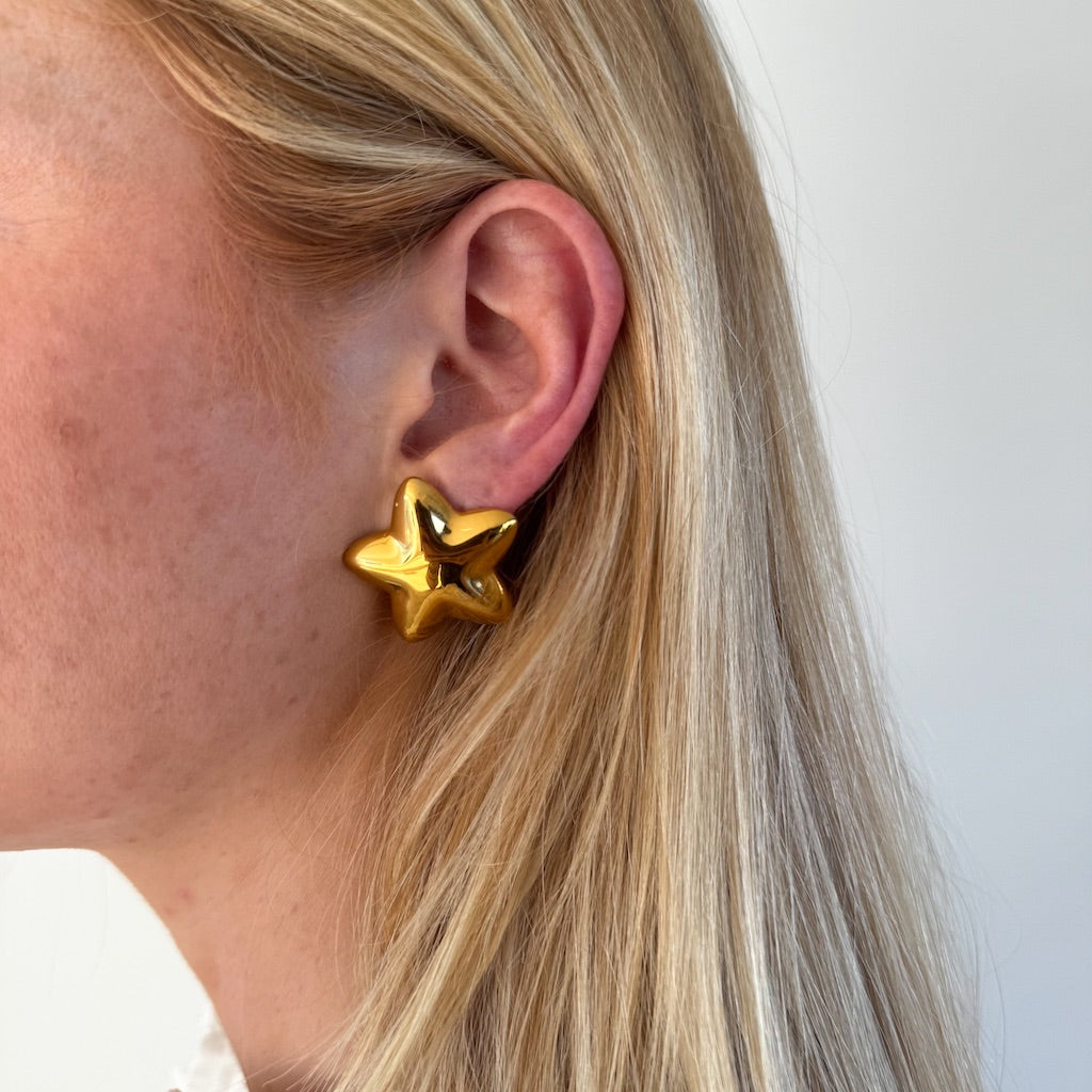 STAR PLAYER CLIP ON EARRINGS