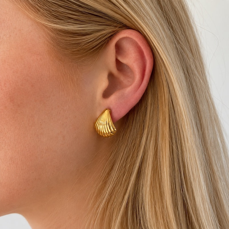 LA ISLA BONITA CLIP ON EARRINGS